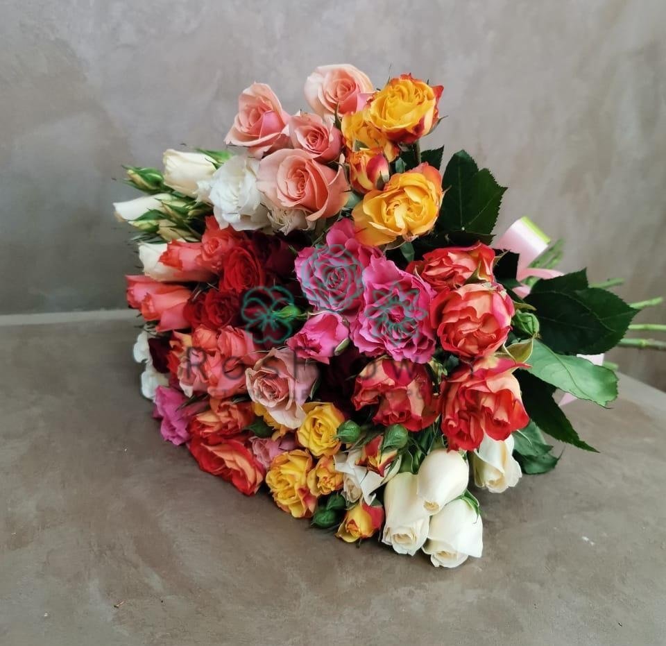 Букет цветов из: Розы в Ачинск