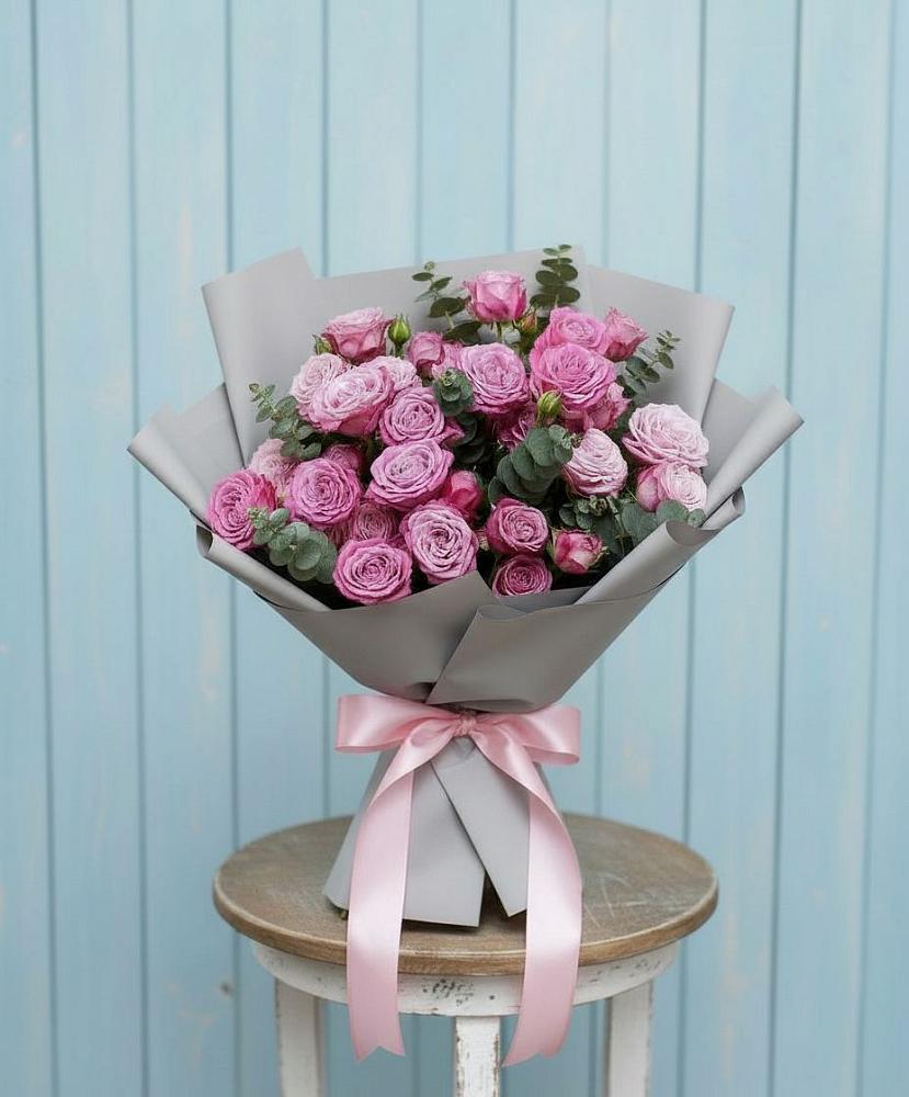 Букет цветов из: Розы в Ачинск