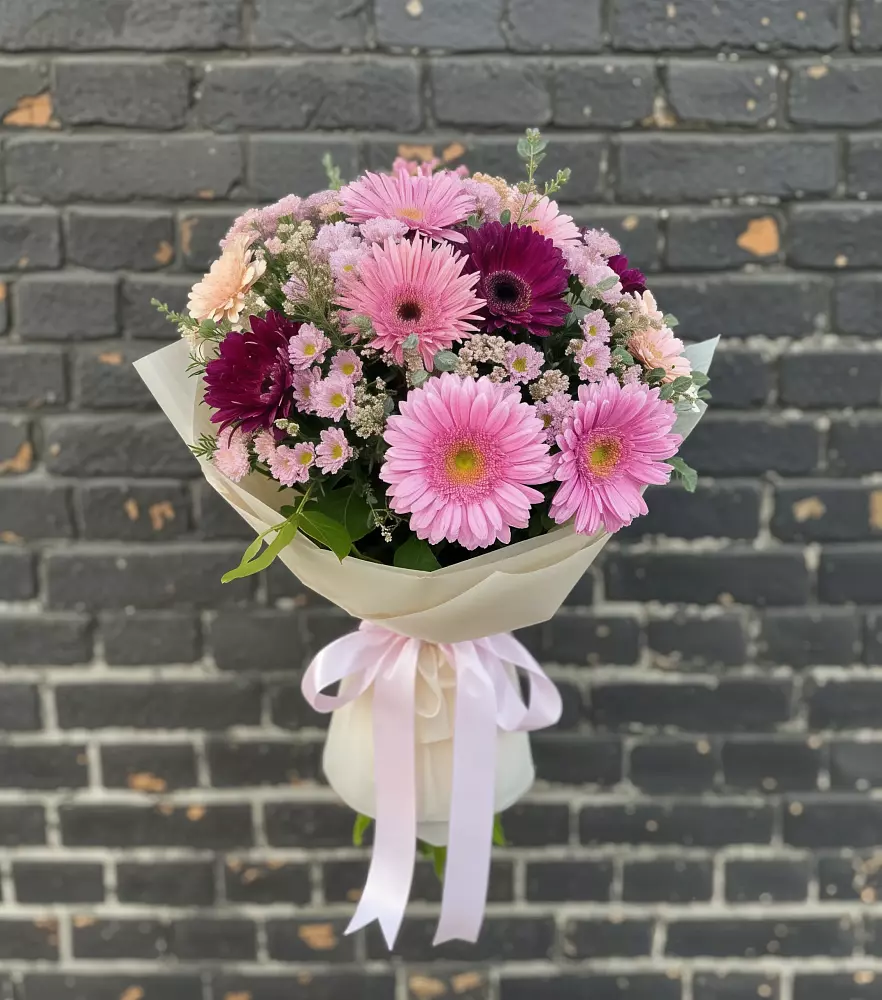Букет цветов из: Герберы и Хризантемы в Ачинск