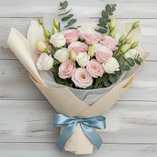 Букет цветов из:  Лизиантусы в Ачинск