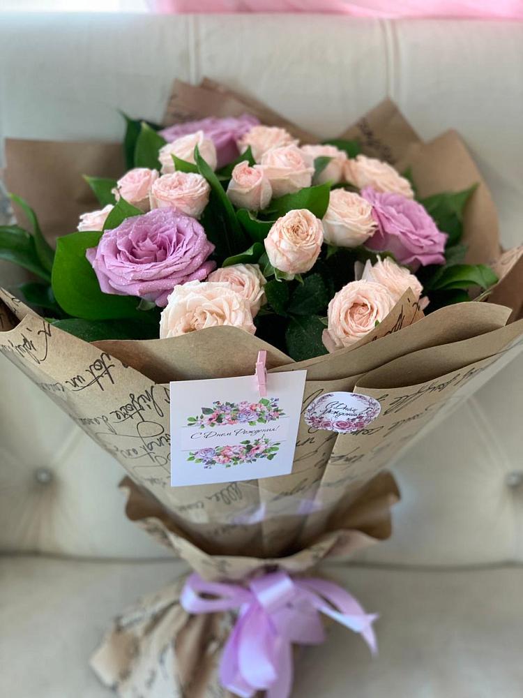 Букет цветов из: Розы в Ачинск