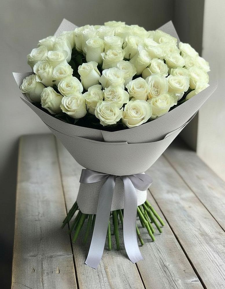 Букет 35 Белых роз в Ачинск