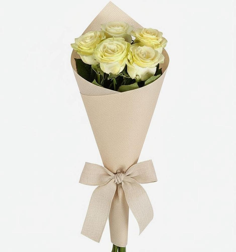 Букет цветов из: Розы в Ачинск