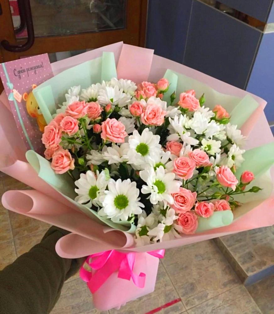 Букет цветов из: Розы и Хризантемы в Ачинск