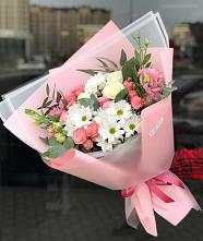 Букет цветов из:  Розы, Лизиантусы и Хризантемы в Ачинск