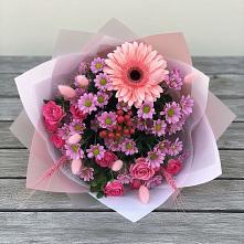 Букет цветов из:  Розы, Герберы и Хризантемы в Ачинск