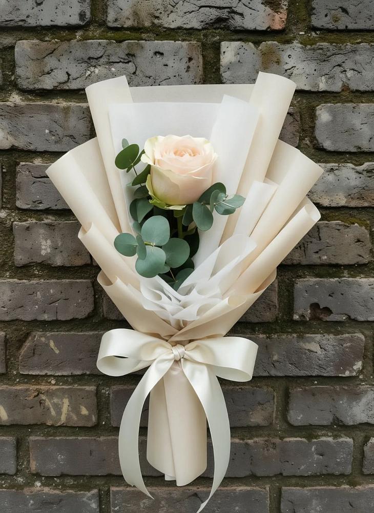 Букет цветов из: Розы в Ачинск