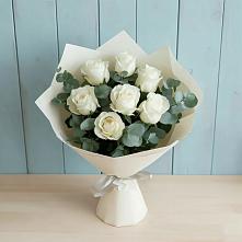 Букет Белые розы в Эвкалипте в Ачинск