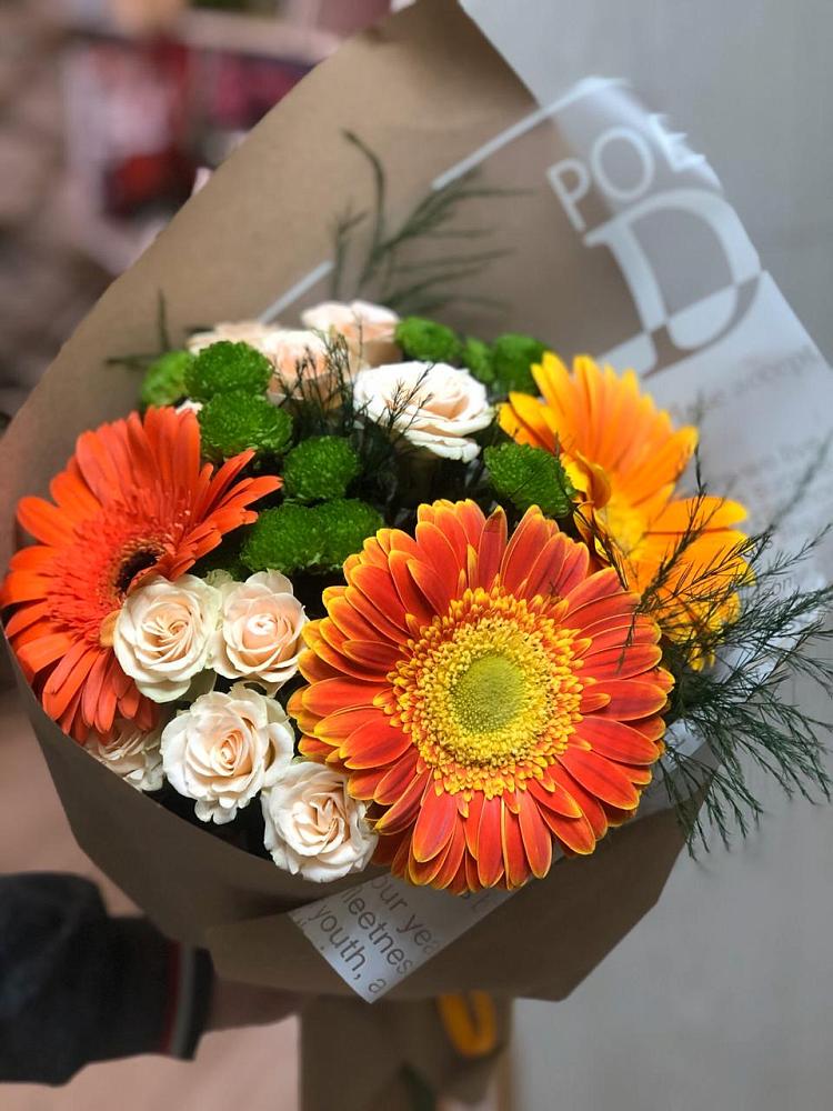 Букет цветов из: Герберы, Хризантемы и Розы в Ачинск