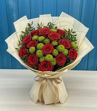 Букет цветов из:  Розы и Хризантемы в Ачинск