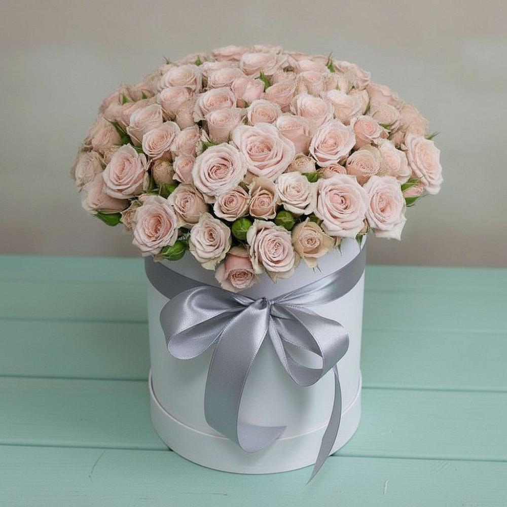 Цветочная композиция из Розы в шляпной коробке в Ачинск